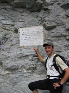 Xtrallusion photo library of independent, self-guided walking and sightseeing holidays in Italy. Pictures, images, photos and photographs taken along the way of this 1-day walking itinerary, to give you a visual impression of the day's walk.